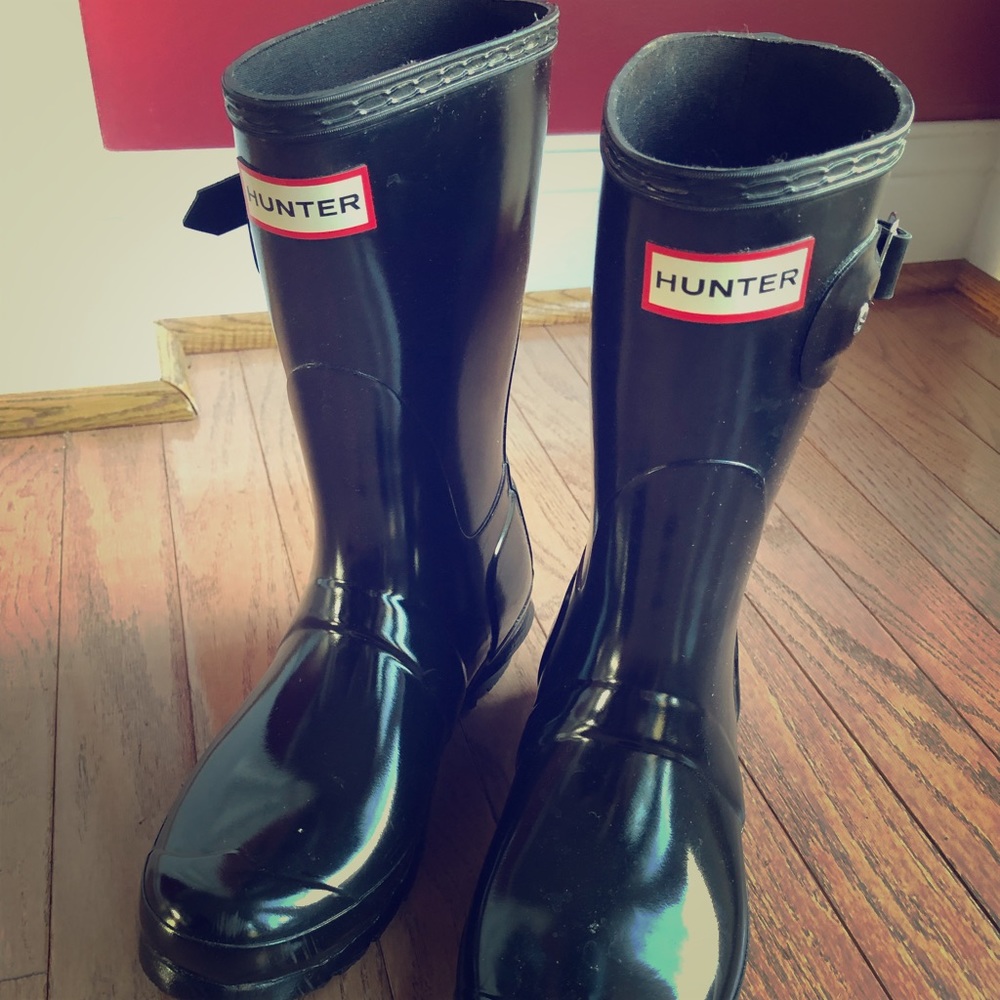 Hunter size 7 short glossy rain boots
